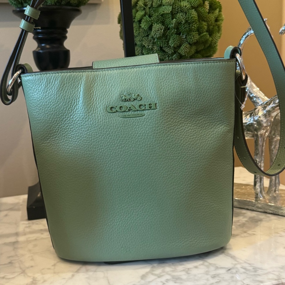 Coach - Sophie Bucket Bag - Soft Green Pebbled Leather Adjustable Strap - EUC